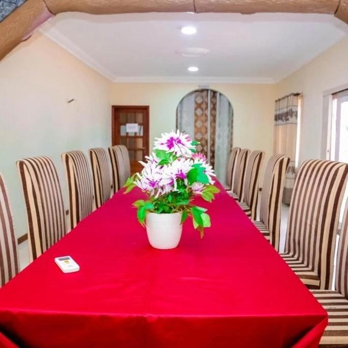 Dc Ambassadors Hotel Dawhwenya Εξωτερικό φωτογραφία