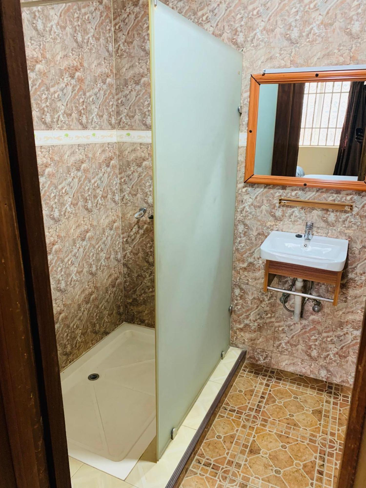 Dc Ambassadors Hotel Dawhwenya Εξωτερικό φωτογραφία