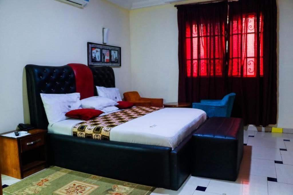 Dc Ambassadors Hotel Dawhwenya Εξωτερικό φωτογραφία