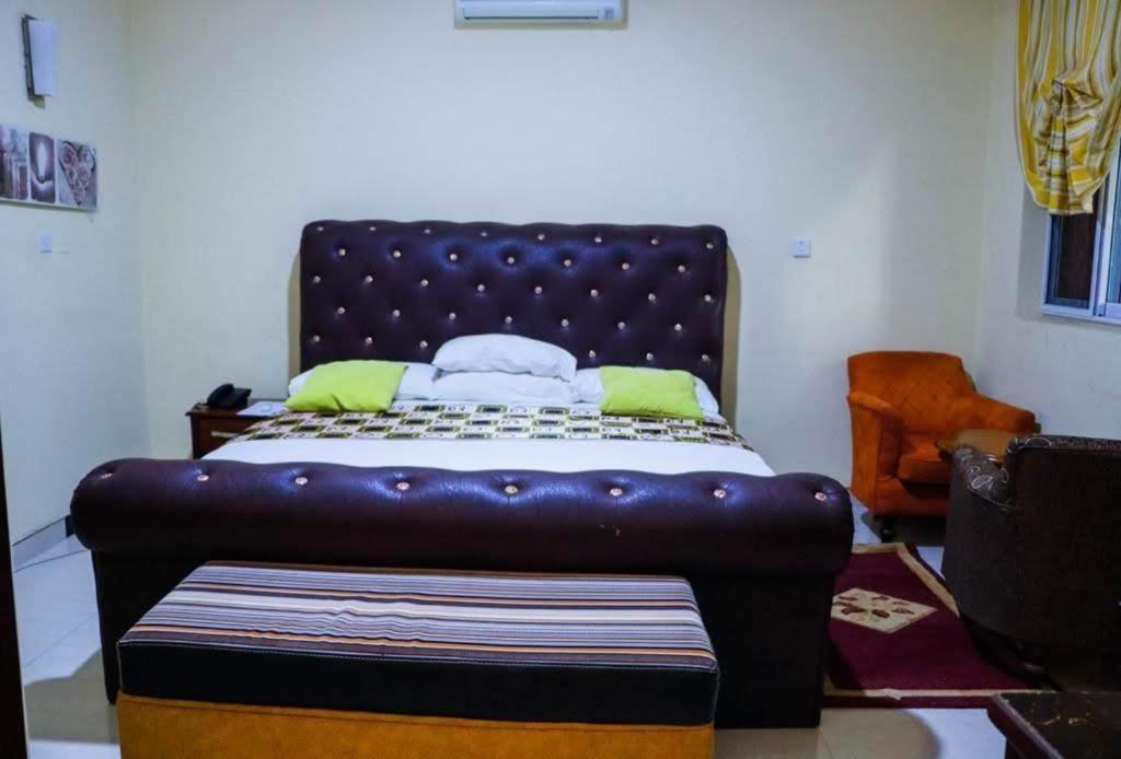 Dc Ambassadors Hotel Dawhwenya Εξωτερικό φωτογραφία