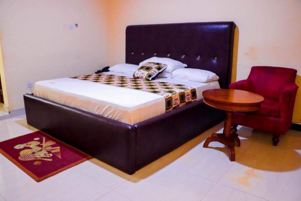 Dc Ambassadors Hotel Dawhwenya Εξωτερικό φωτογραφία
